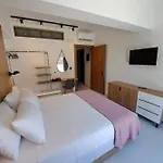 Courtyard Luxury Suites “Marianthi”