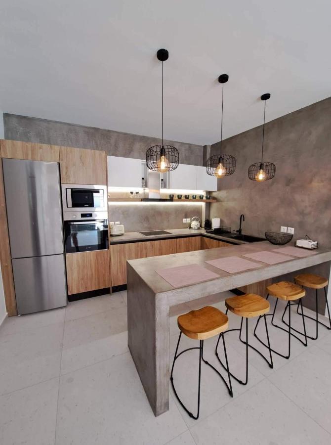 Courtyard Luxury “marianthi” Pefki